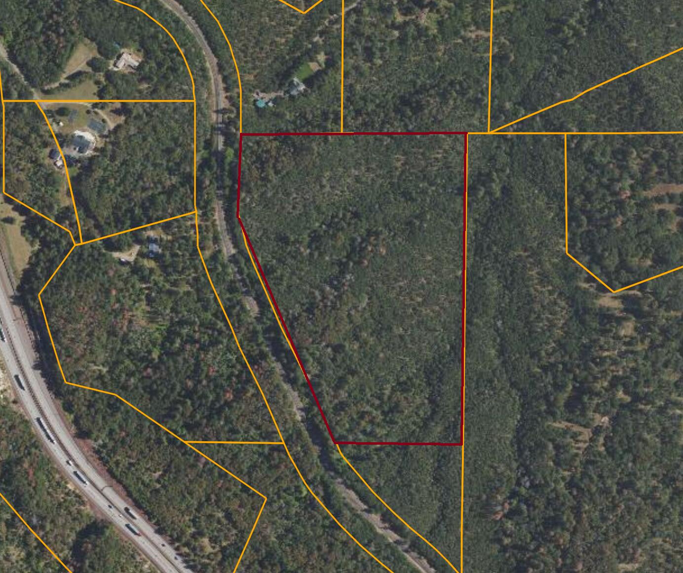 Discover over 25 peaceful acres just minutes from Ashland and a short drive to Emigrant Lake. Nestled in a quiet setting among attractive neighboring properties, this land offers a beautiful mix of oak, fir, and pine trees. Enjoy the sights and sounds of local wildlife—blacktail deer, turkeys, coyotes, and more—right outside your door. Owner may consider carrying terms. GPS coordinates: 42.12554, -122.62276.