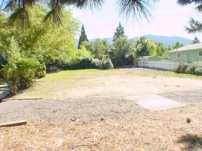 Level 1/4 acre lot in lovely Mt. Ranch area (not in subdivision). Views of Grizzly; quiet street. Great opportunity for home with large lot. Has TID irrigation.