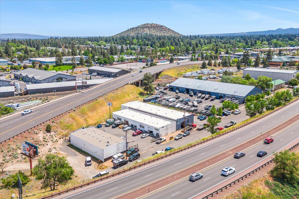 Riverside - Commercial Sale