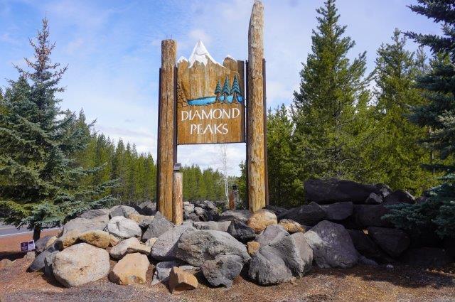 Here is your chance to own a lot with views of the Cascade Mountain Range in the highly desired Diamond Peaks Subdivision.  Streets are paved and maintained year round
Community water available and standard septic's approved.  Build your home and enjoy the mountain air!!  Watch the summer storms  and the winter snow fall!  Easy access to forest lands, Willamette Pass ski Resort, Pacific Crest trail head, Odell, Crescent Lakes as well as numerous other mountain lakes for ALL of your outdoor activities,