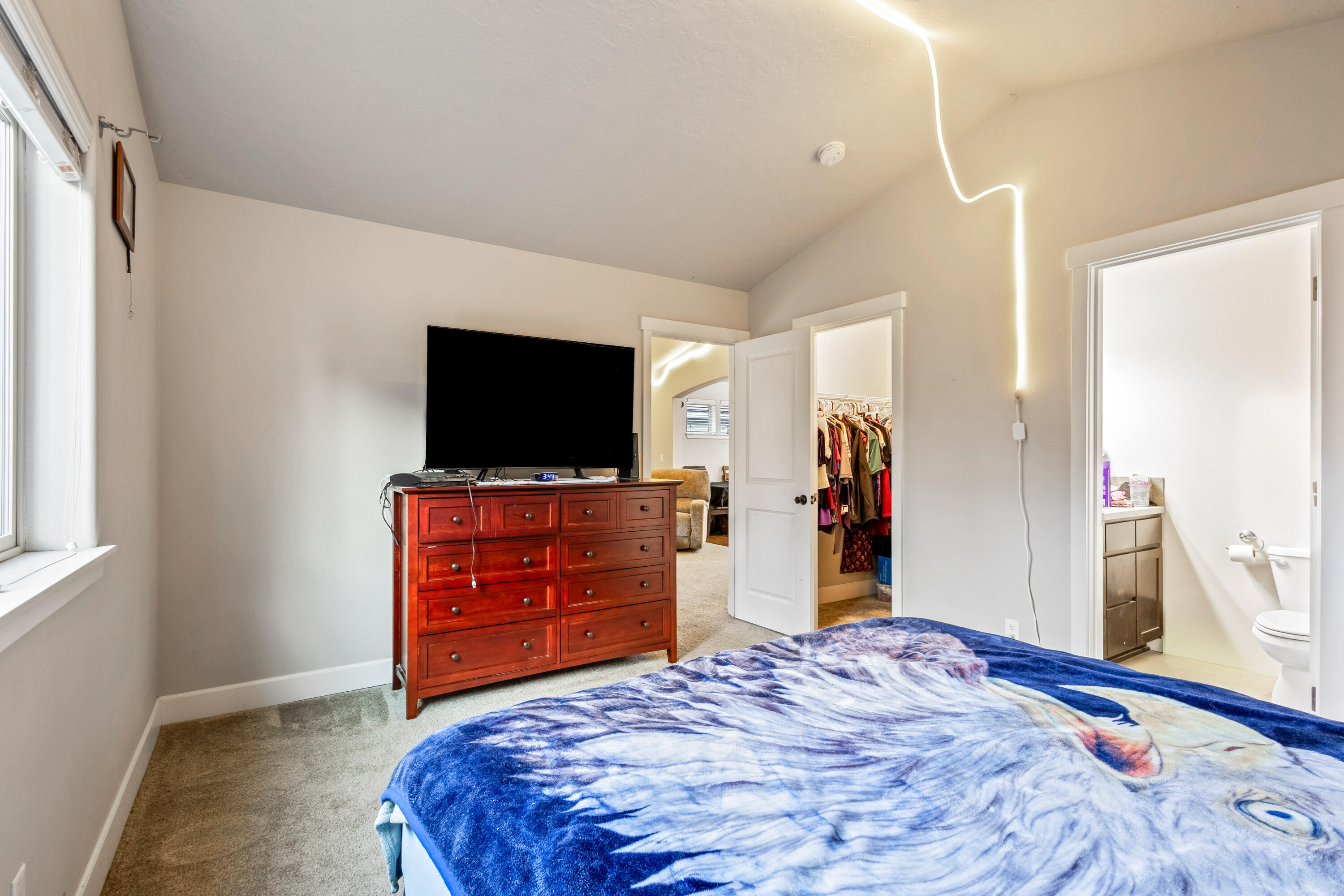 Rooster Rock - Residential