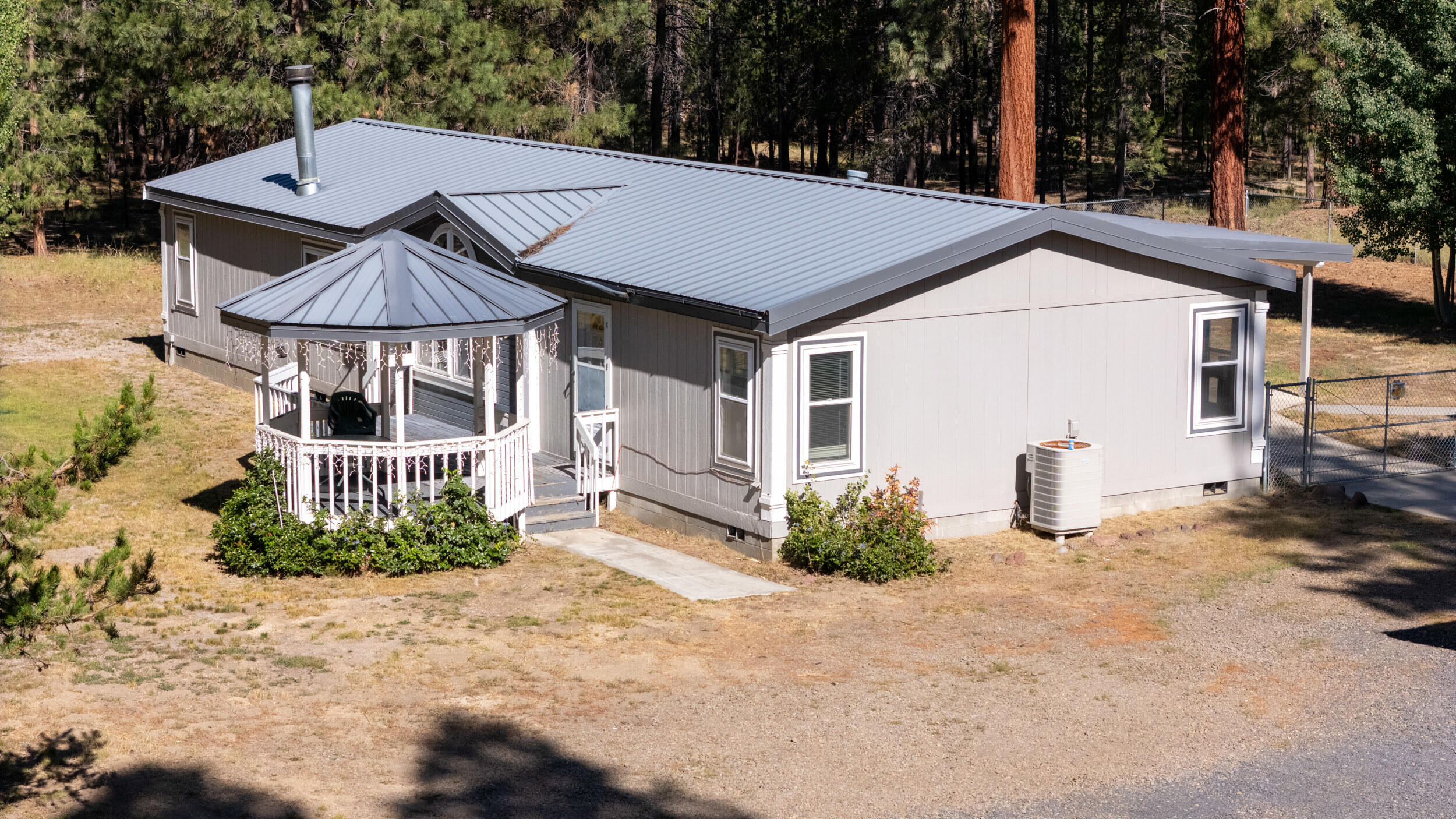 Wagon Trail Acreages - Residential