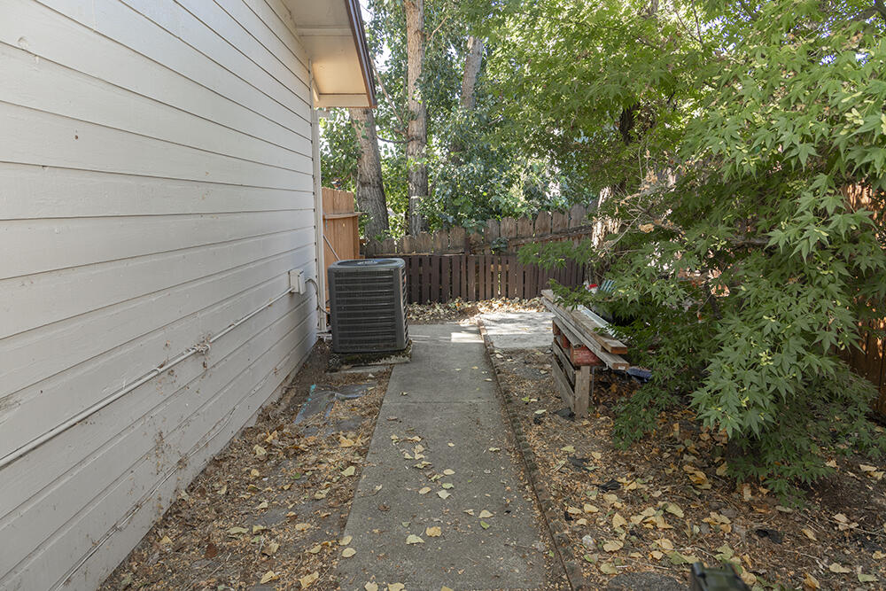 Royal Oaks Estates - Residential