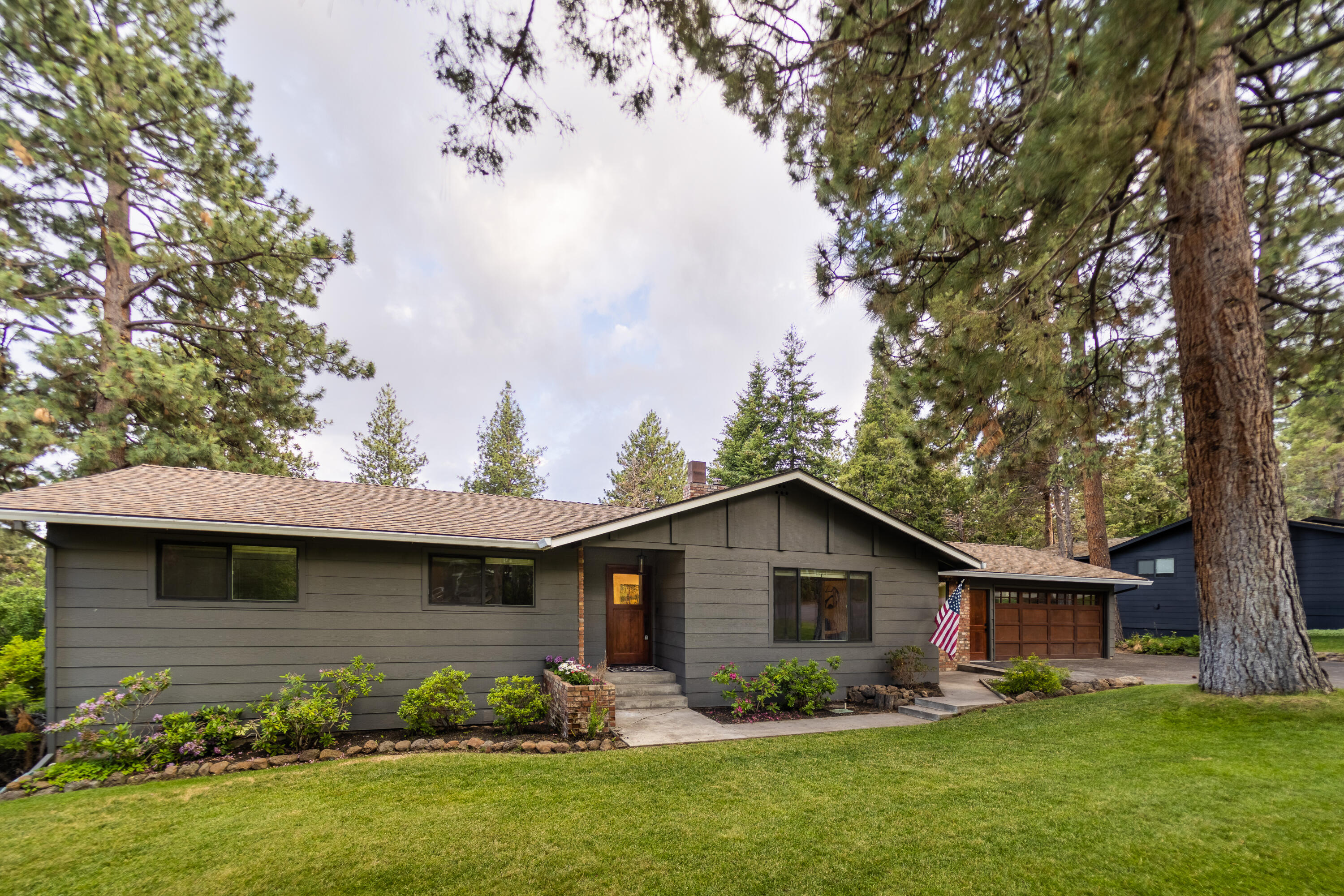 Pine West - Residential