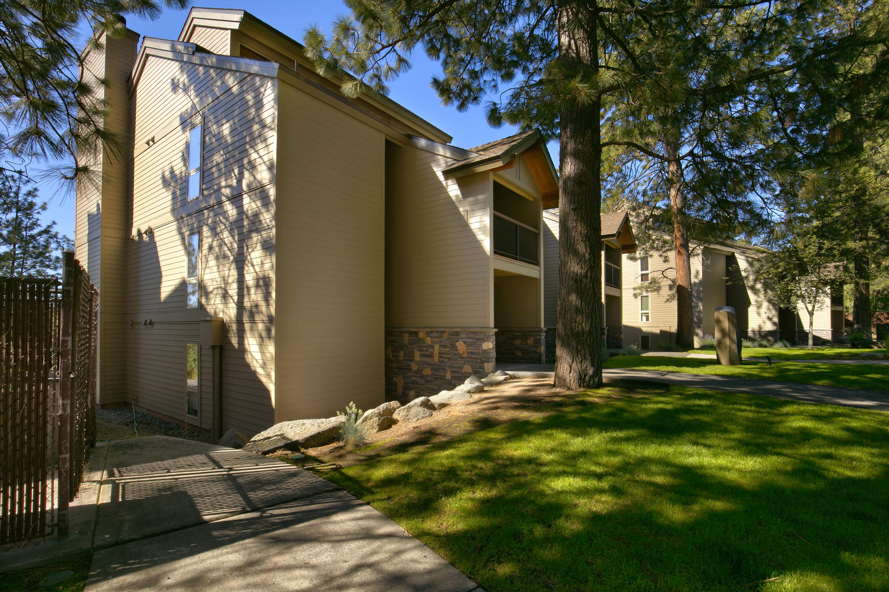 Inn Of The 7th - Residential