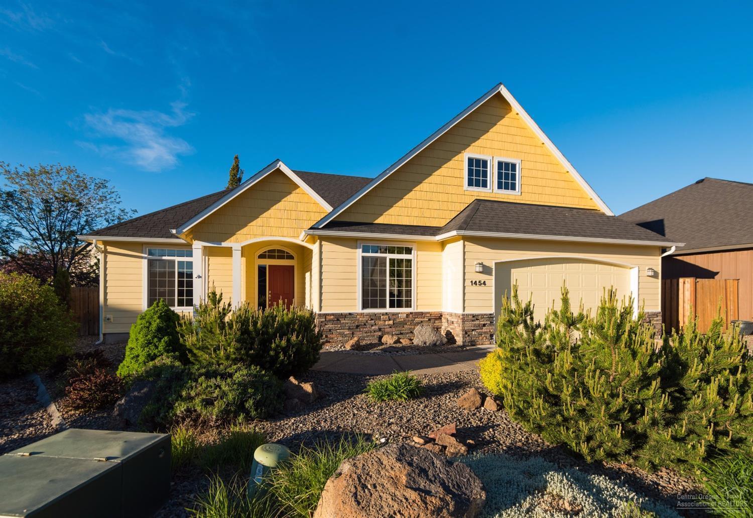 Recently Retouched Single Level Home w/3 car garage & central gas heat/AC only a few blocks from Dry Canyon Access. This home features a spacious great room design, 9' & vaulted ceilings, kitchen w/breakfast bar, granite counters, & stainless appliances, 3 large hall closets, a master suite w/soaker tub & stall shower, well laid out utility w/sink, folding counter, extra cabinets, & storage closet. Outside there is a spacious stained & glazed patio along & fully landscaped/fenced yard w/sprinkler system.