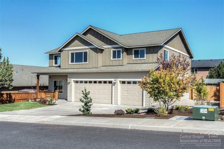 4+BD 2.5BA, 3-car garage, in desirable neighborhood with great views. Central Air. Island kitchen, with new Bosch stainless appliances, slab granite, glass & tile back splash. Master suite with huge walk-in closet, separate tub, walk-in shower & custom fixtures. Large loft family room upstairs. Sun Room/Solarium with stained concrete floors. Open fireplace. Fire Sprinkler system. Newly landscaped yard and RV parking.