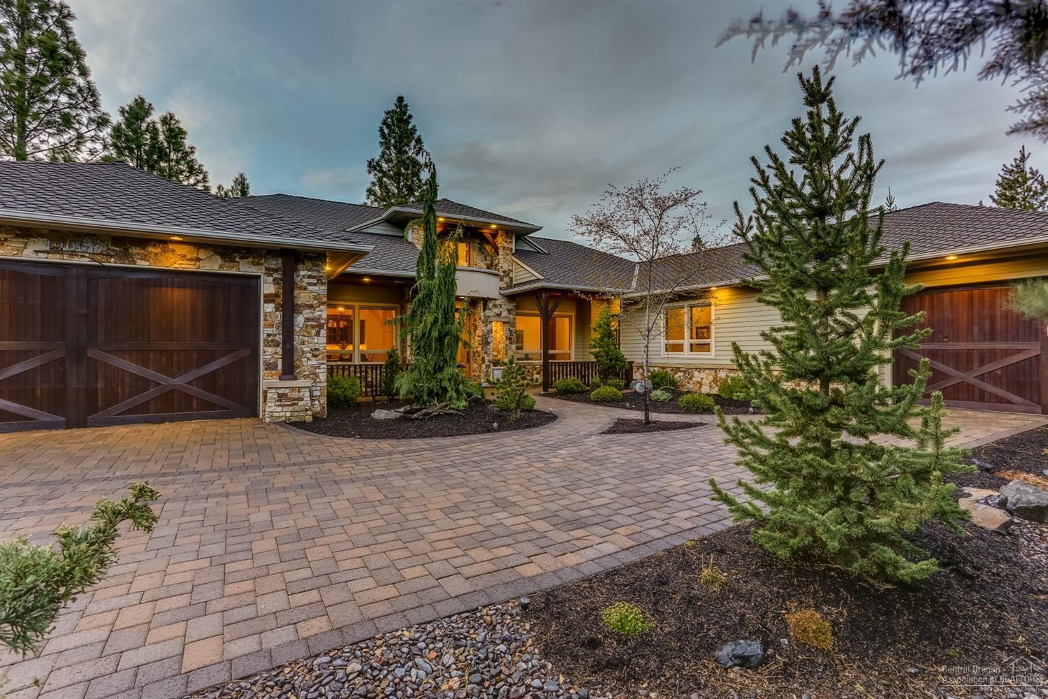 Every part of this Jess Alway-built oasis on the river canyon offers beautiful views, architectural features & custom finishes that are not only awe-inspiring, but also impart a sense of warmth & relaxation. Inside & out, custom iron work, woodwork, arches & stone work give a Mediterranean feel. In/outside built-in audio system, fireplaces that connect rooms, wet bar in master, finished utility garage, irrigation, massive Wolf range & fridge, heated travertine floors, so much more. All on one level!