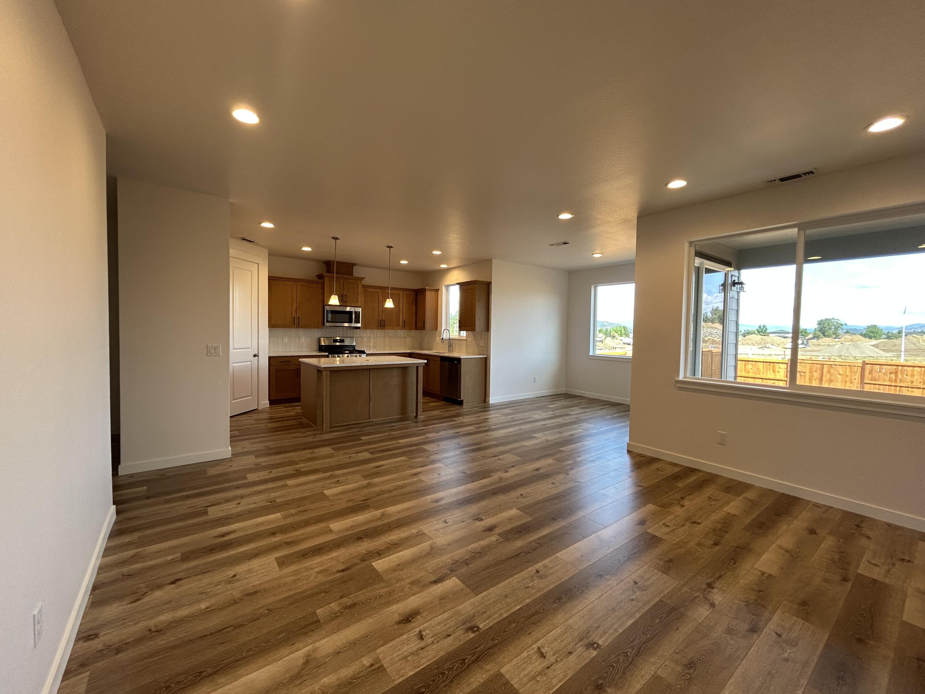 Eagle Point Golf Community - Residential