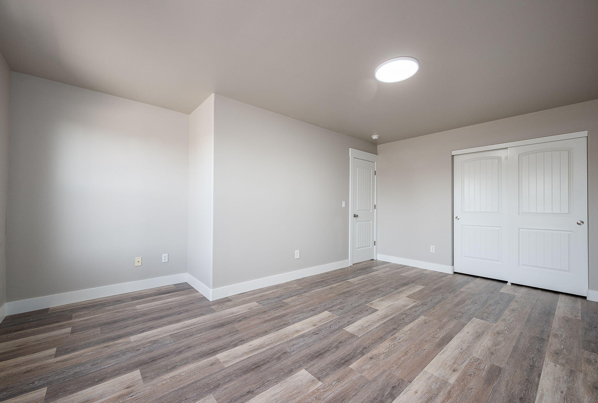 27th Street Crossing - Residential