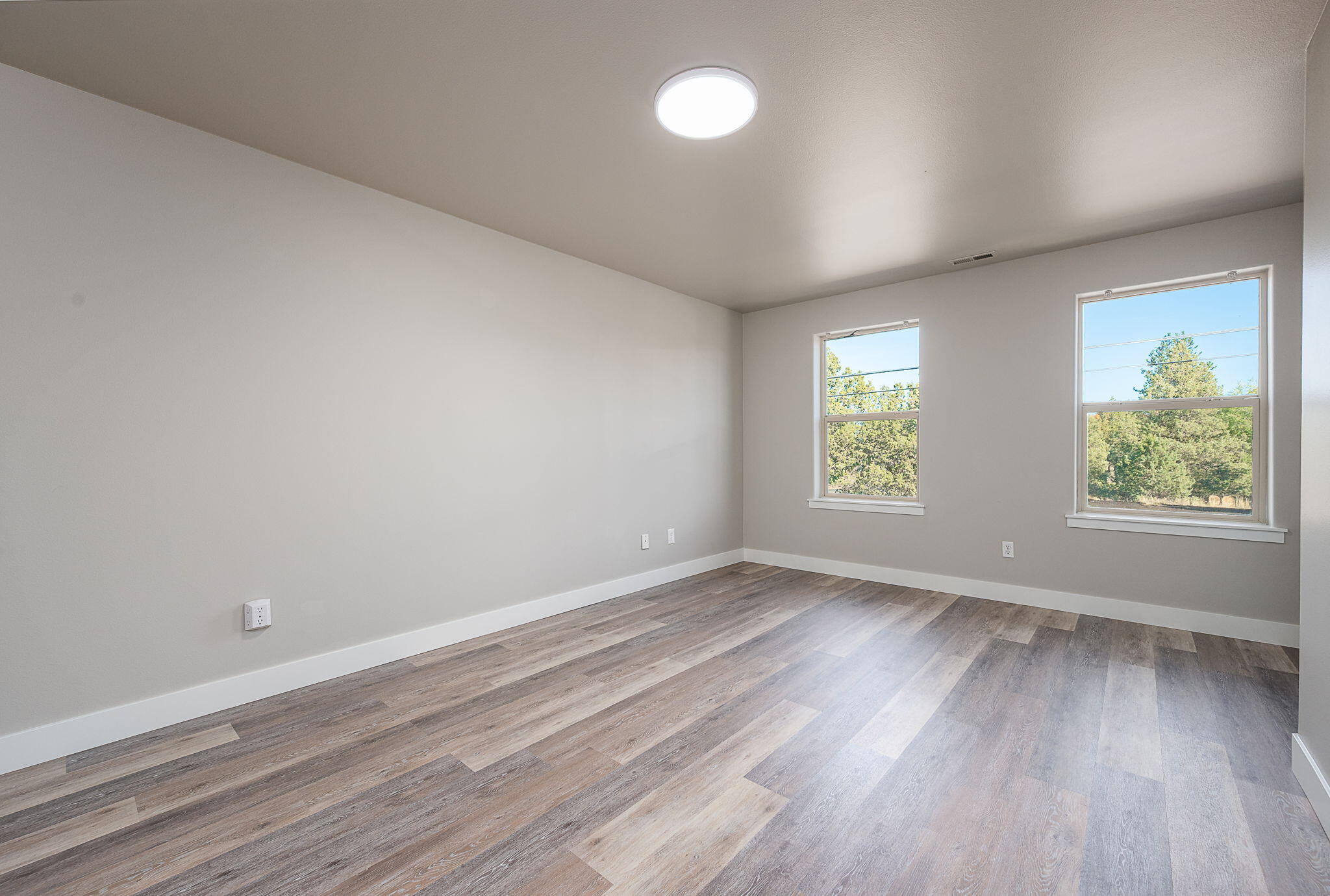 27th Street Crossing - Residential