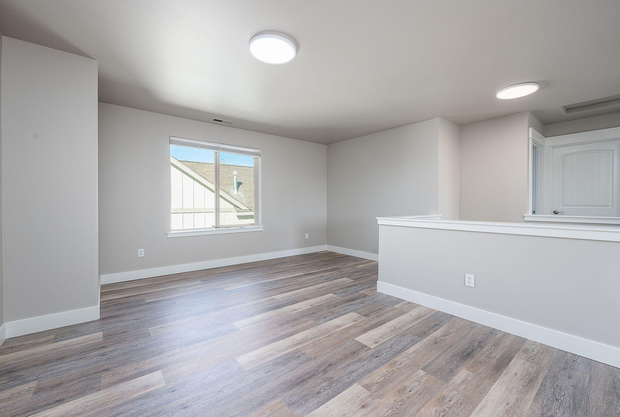 27th Street Crossing - Residential