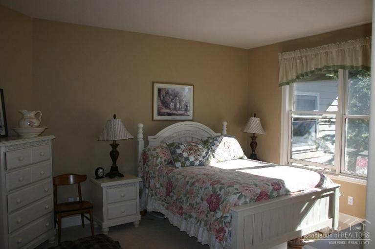 Horse Butte - Residential