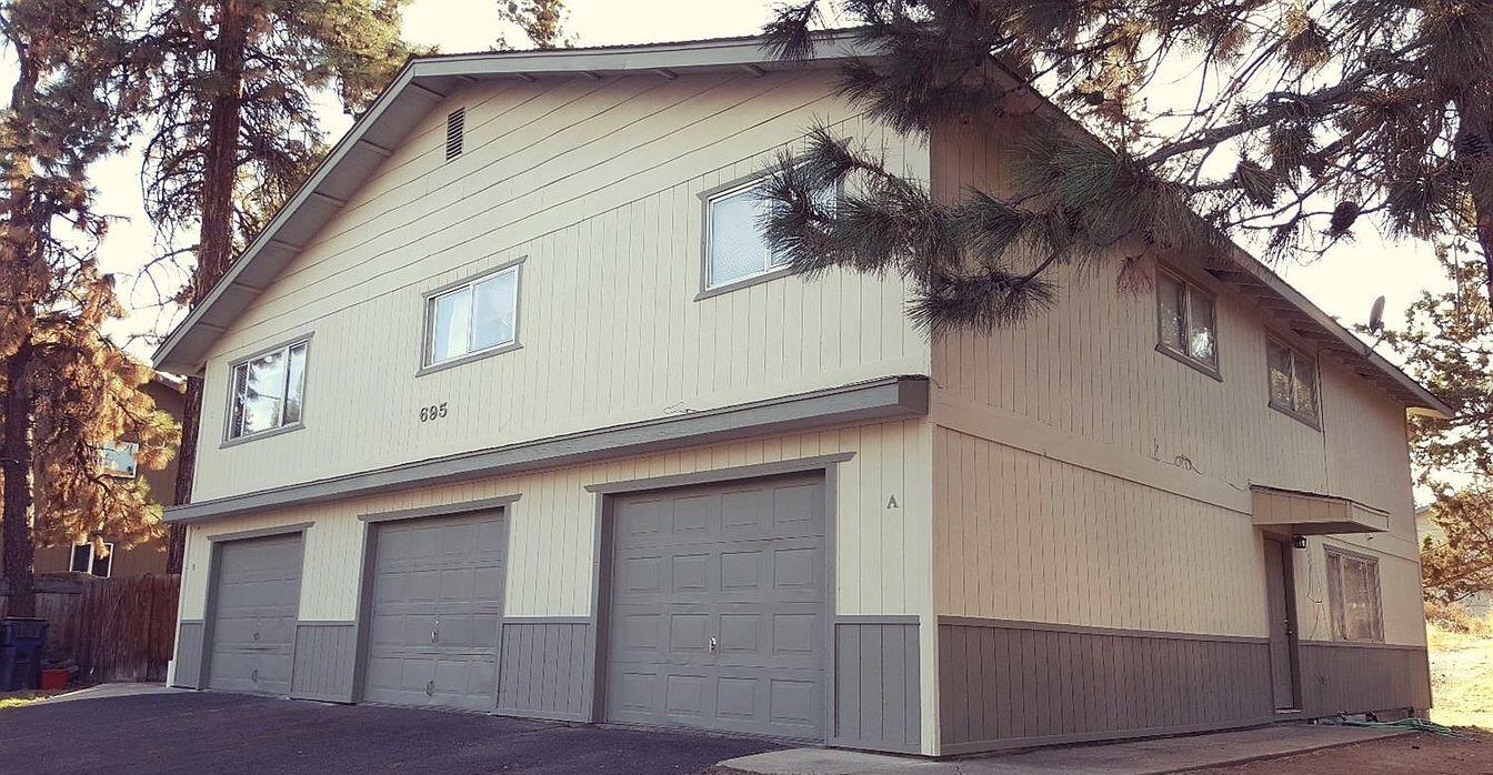 Excellent investment opportunity in a great central location. Not too far from the Old Mill!