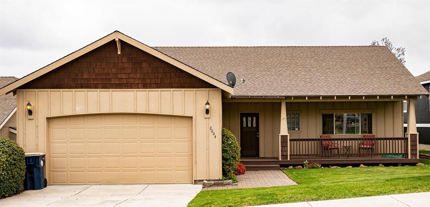 3BD, 2BA single level beauty with Open Great Room concept. Brand new LVP flooring and new carpet throughout. All bathrooms offer tile flooring and tile showers. Master Bedroom separation from other bedrooms. Big Laundry Room with sink and room for freezer or ? Fenced and beautifully landscaped.