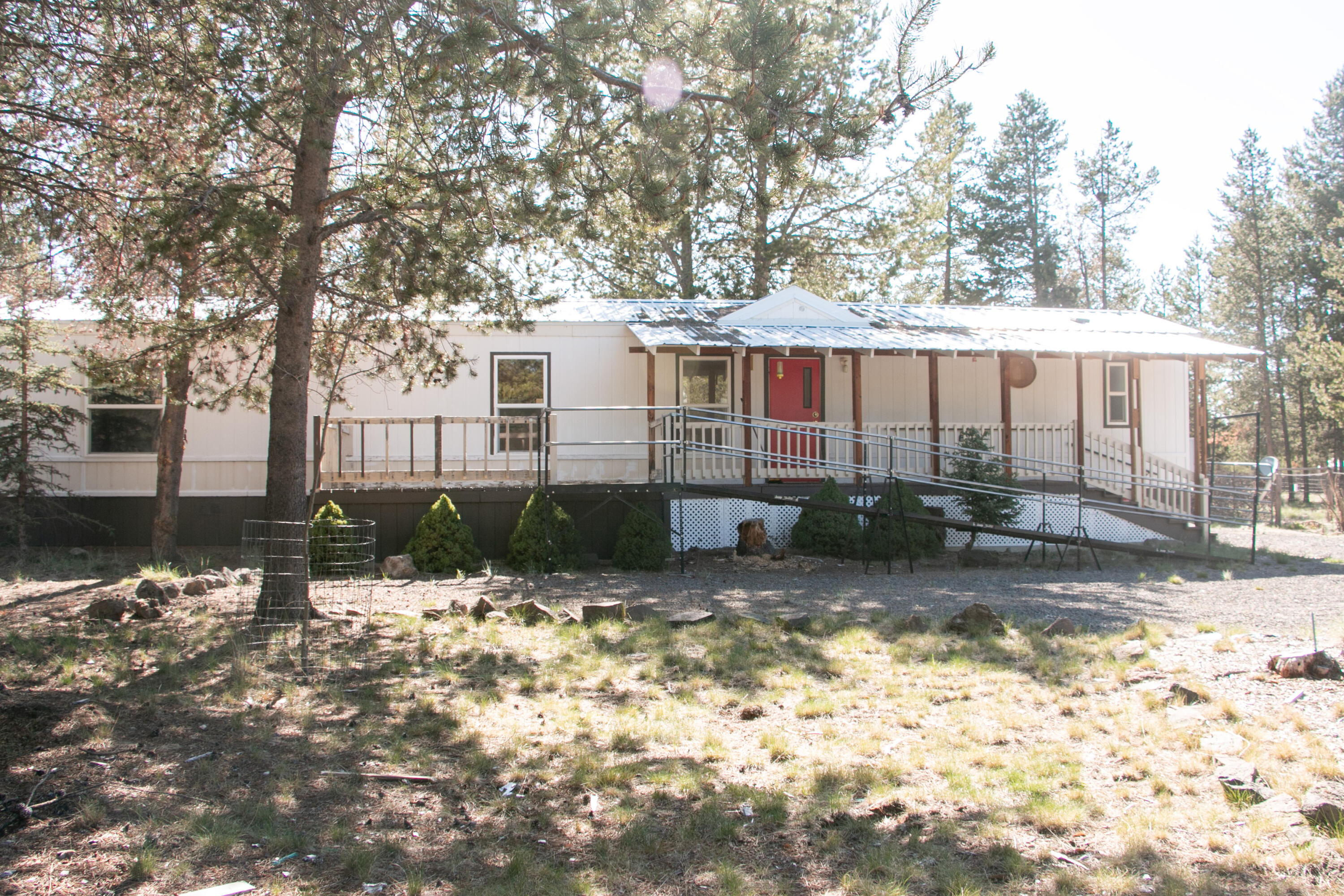 Charming single-wide home on just over 1 acre in a nice neighborhood, metal roof a plus, accessible
from Larchwood Drive or Fernwood Place via a round driveway. The property is fenced and landscaped,
featuring a 2-car garage and a shed. The home includes three bedrooms and two bathrooms, with the
primary bedroom separate from the other two bedrooms. Enjoy nearby BLM lands and lakes, with the city
of La Pine just minutes away. Christmas Valley's Sand Dunes for 4-wheeling and motorcycling are a
little over an hour away, and Bend is a 49-minute drive for shopping and dining. La Pine also hosts a
great rodeo every 4th of July weekend, along with a Senior Center offering various activities. Come
take a look!