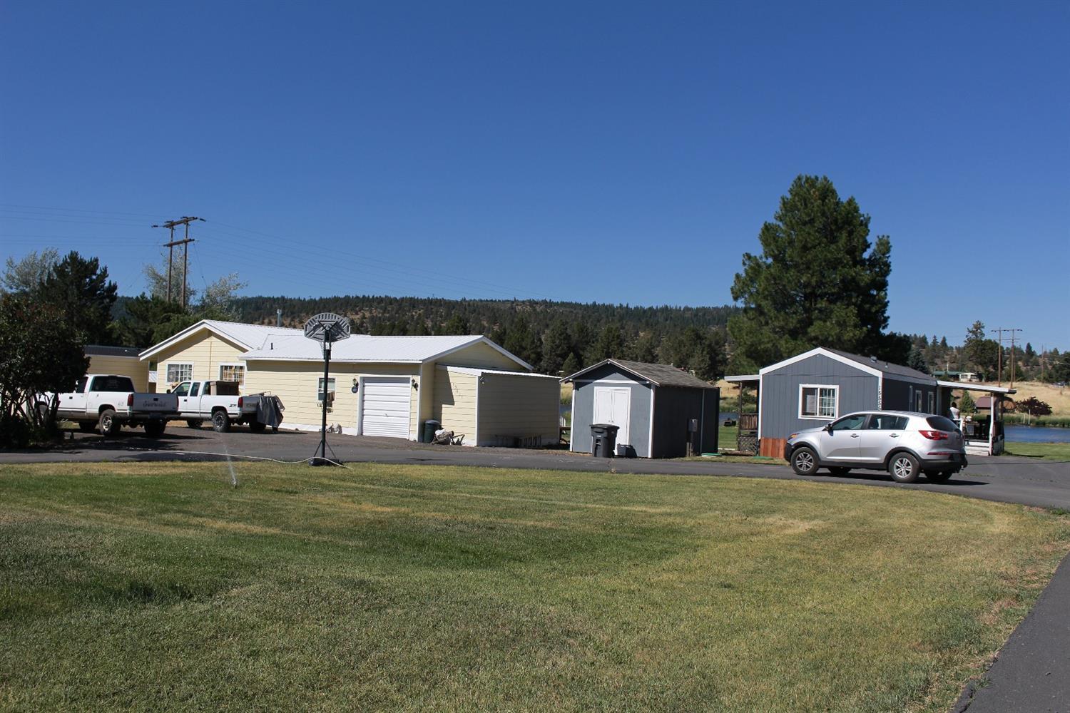 Well maintained 3 bedroom 3 bathroom home on .49 Acres Located on the beautiful Klamath River. This home has a garage and storage building. Boat, ski bird hunt or fish from your own back yard.