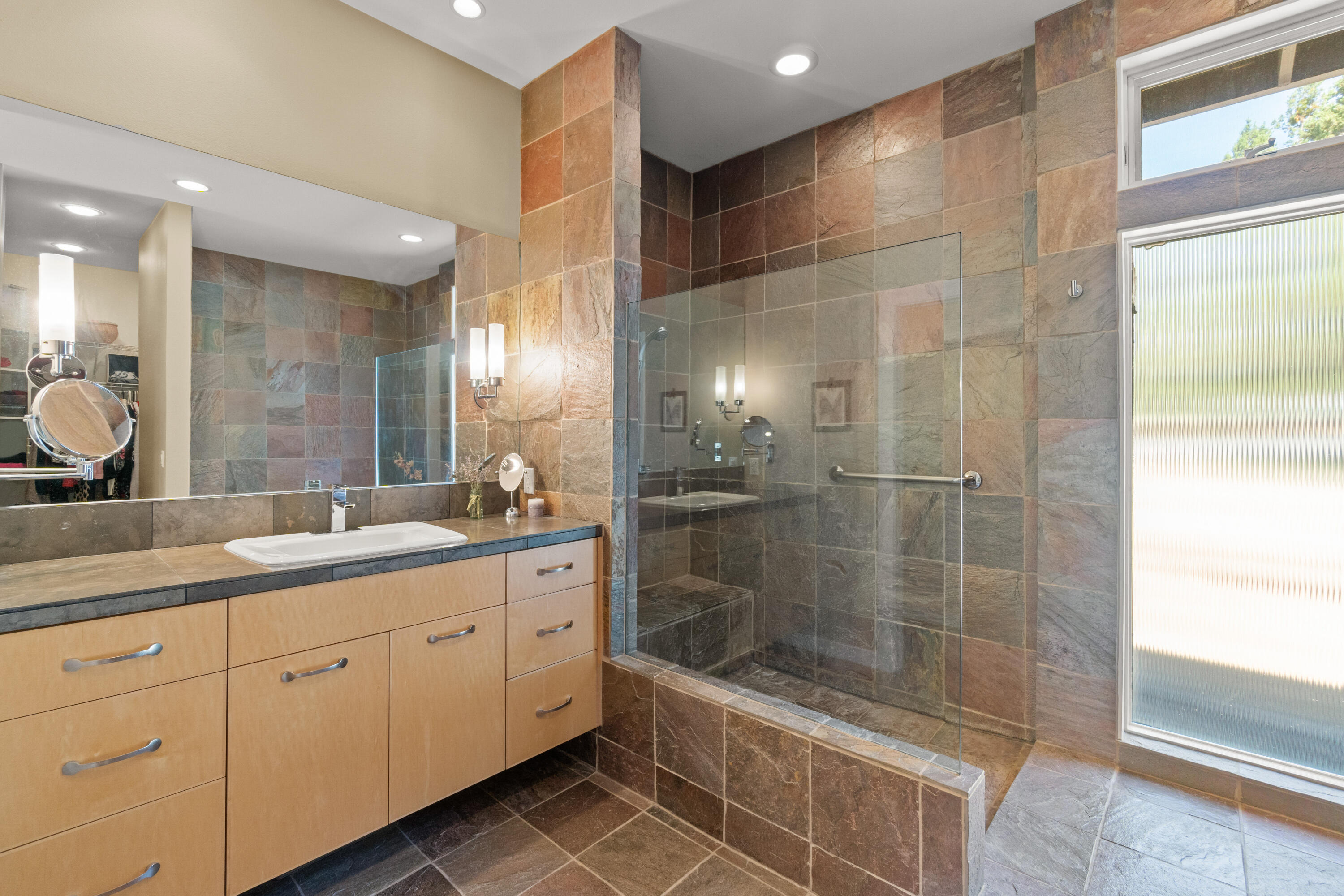 Lovestone Acres - Residential
