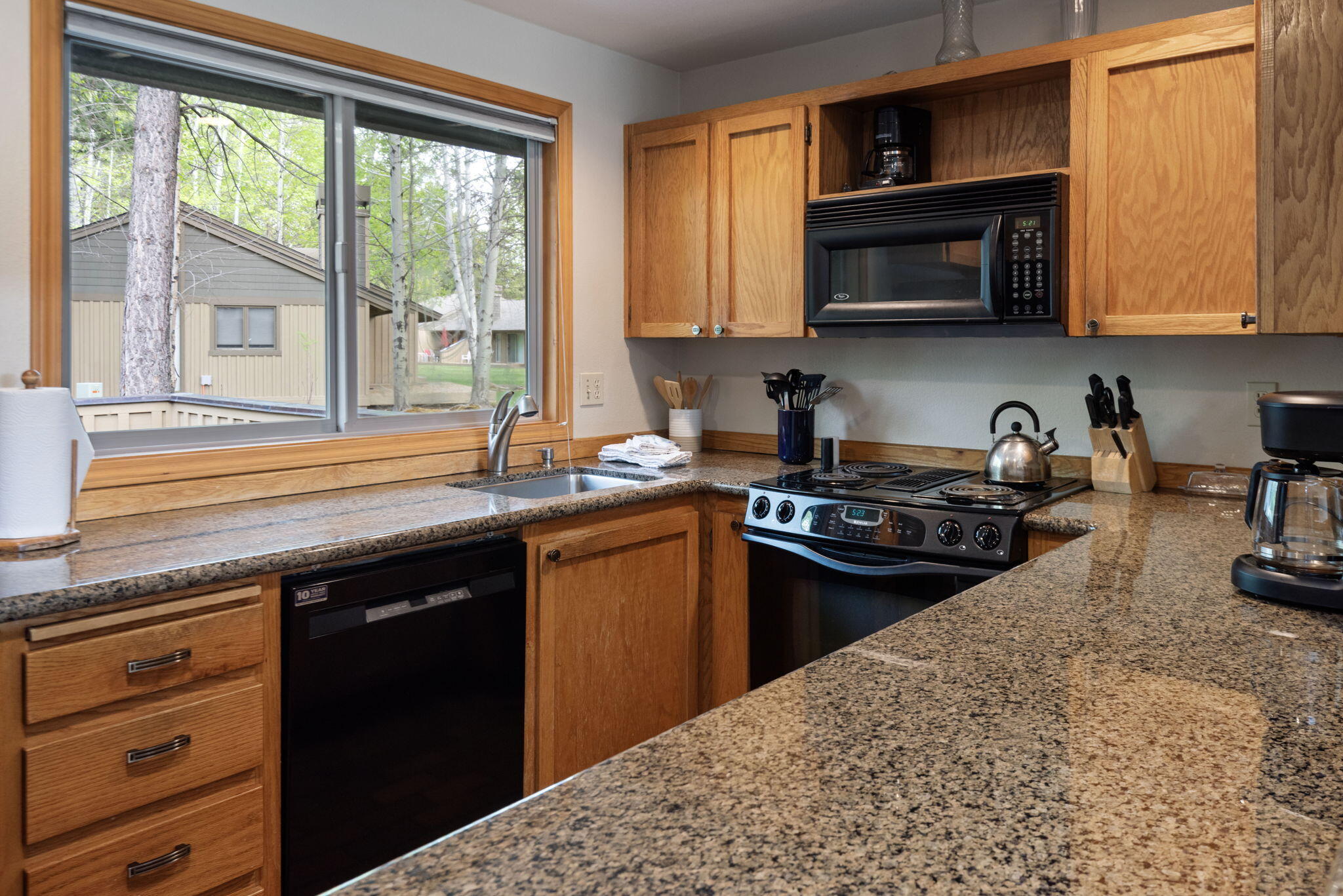 Quelah Condos - Residential