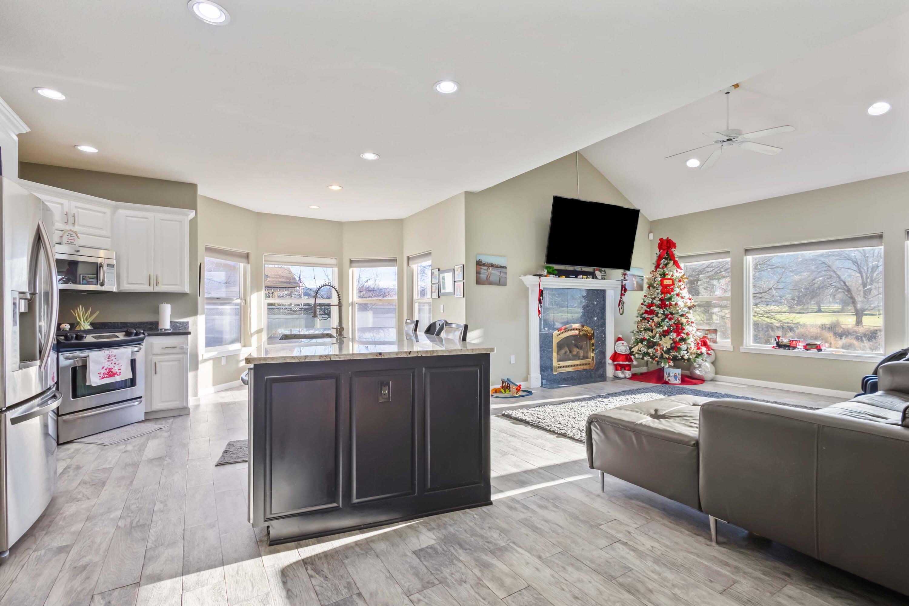 Meadow Lakes Estate - Residential