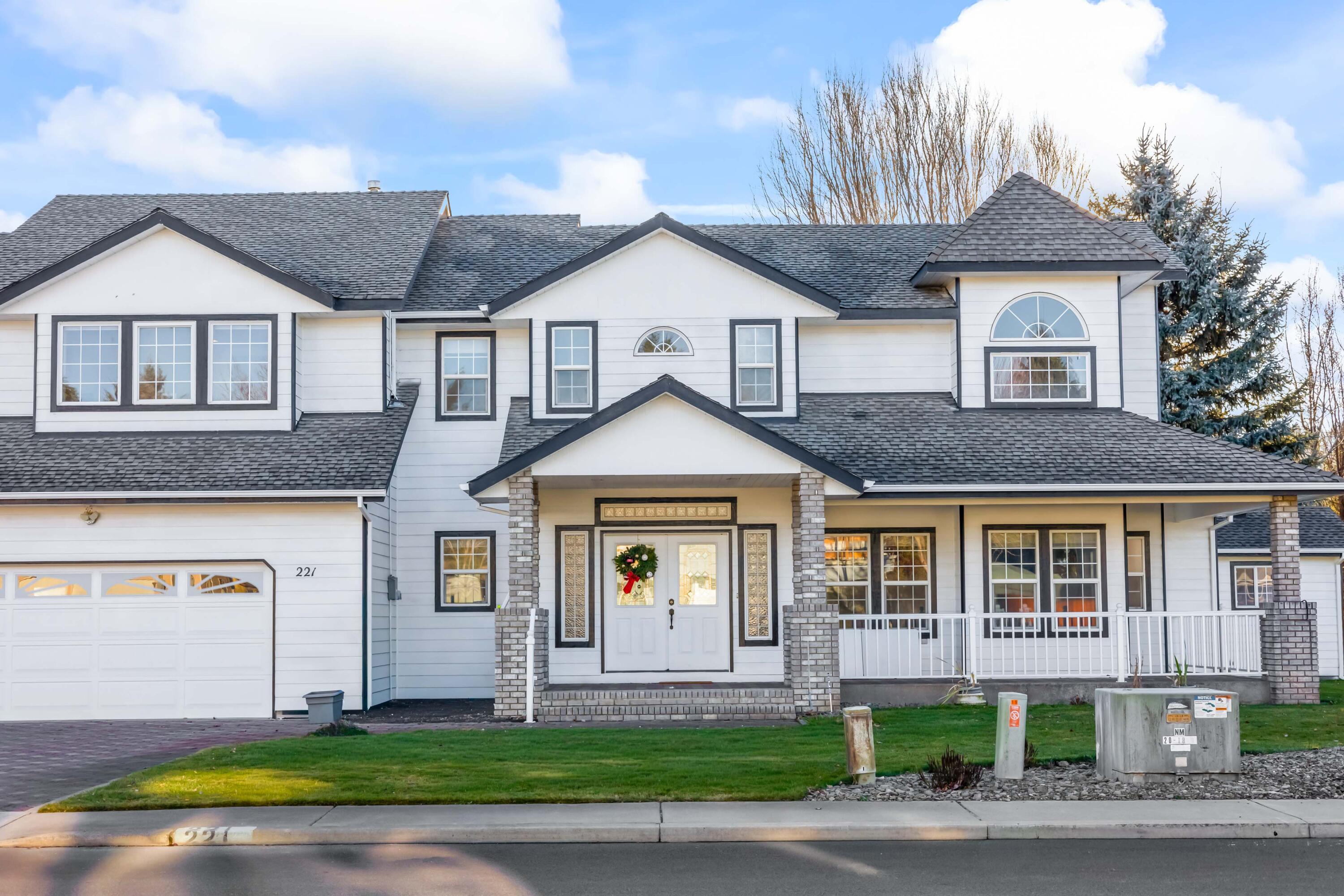 Meadow Lakes Estate - Residential