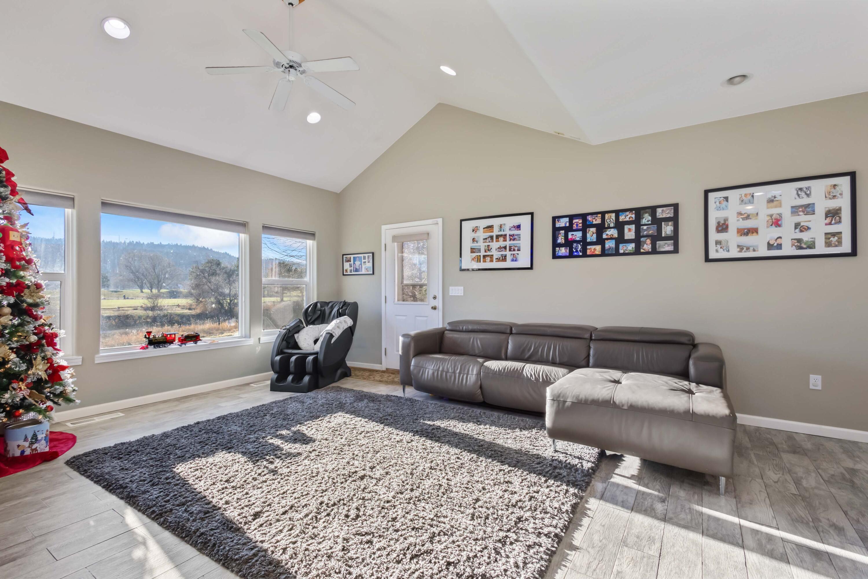 Meadow Lakes Estate - Residential