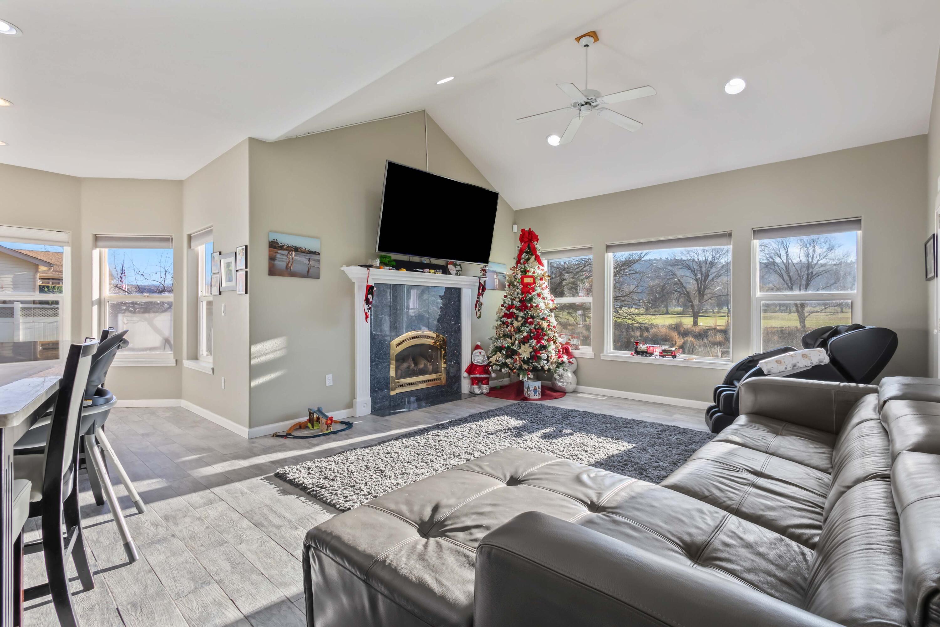 Meadow Lakes Estate - Residential