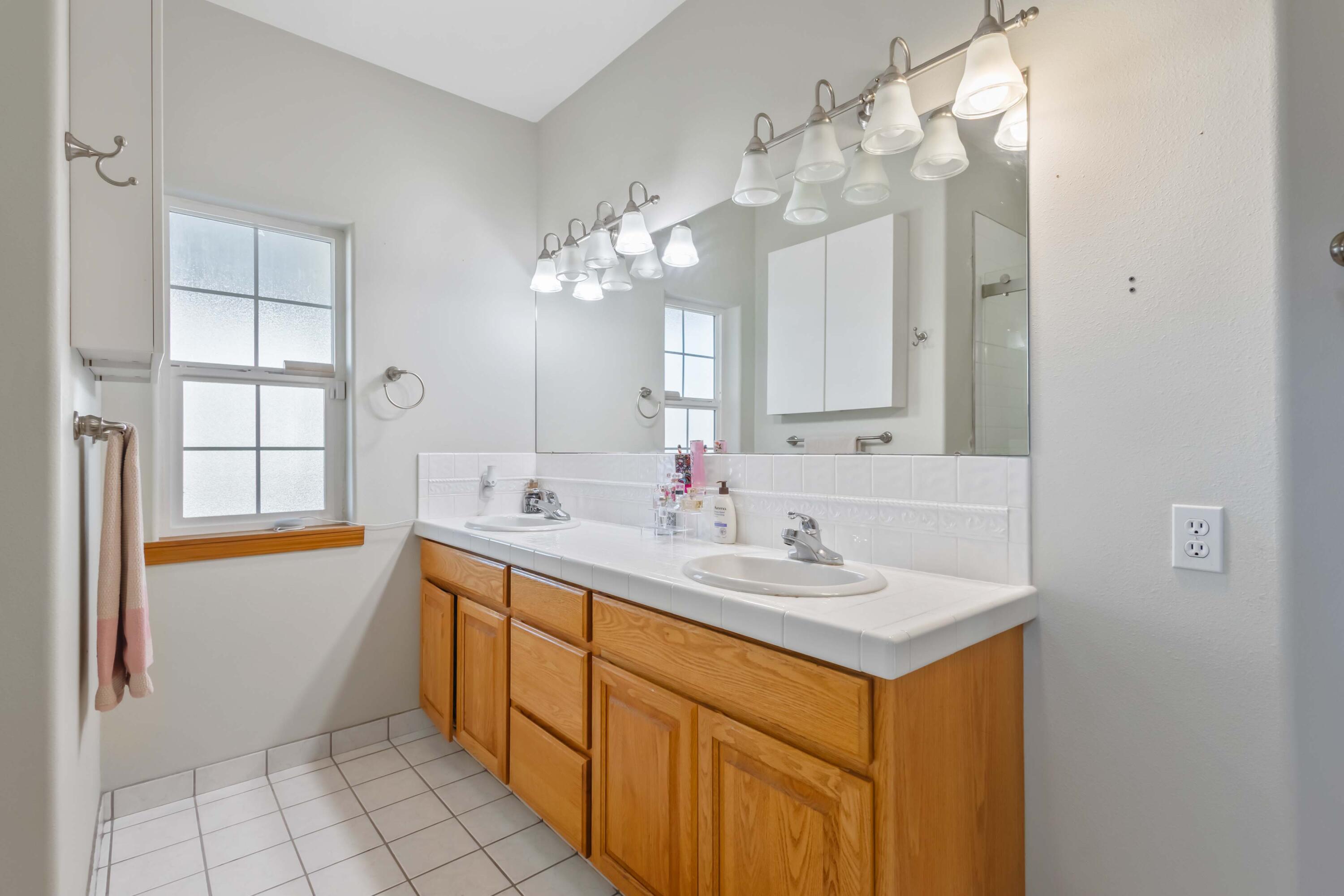 Meadow Lakes Estate - Residential