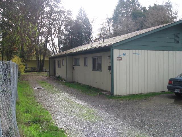Easy to rent Duplex - both have fenced yards, Unit B has large yard and Washer/Dryer hookups.