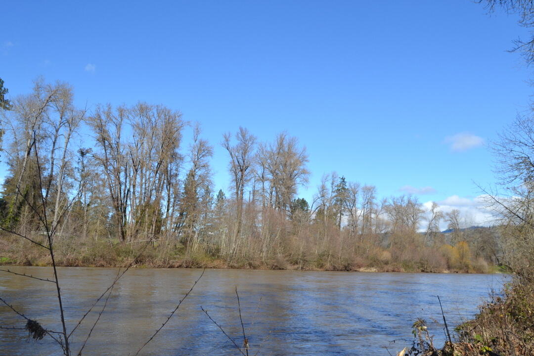 Riverwalk - Land