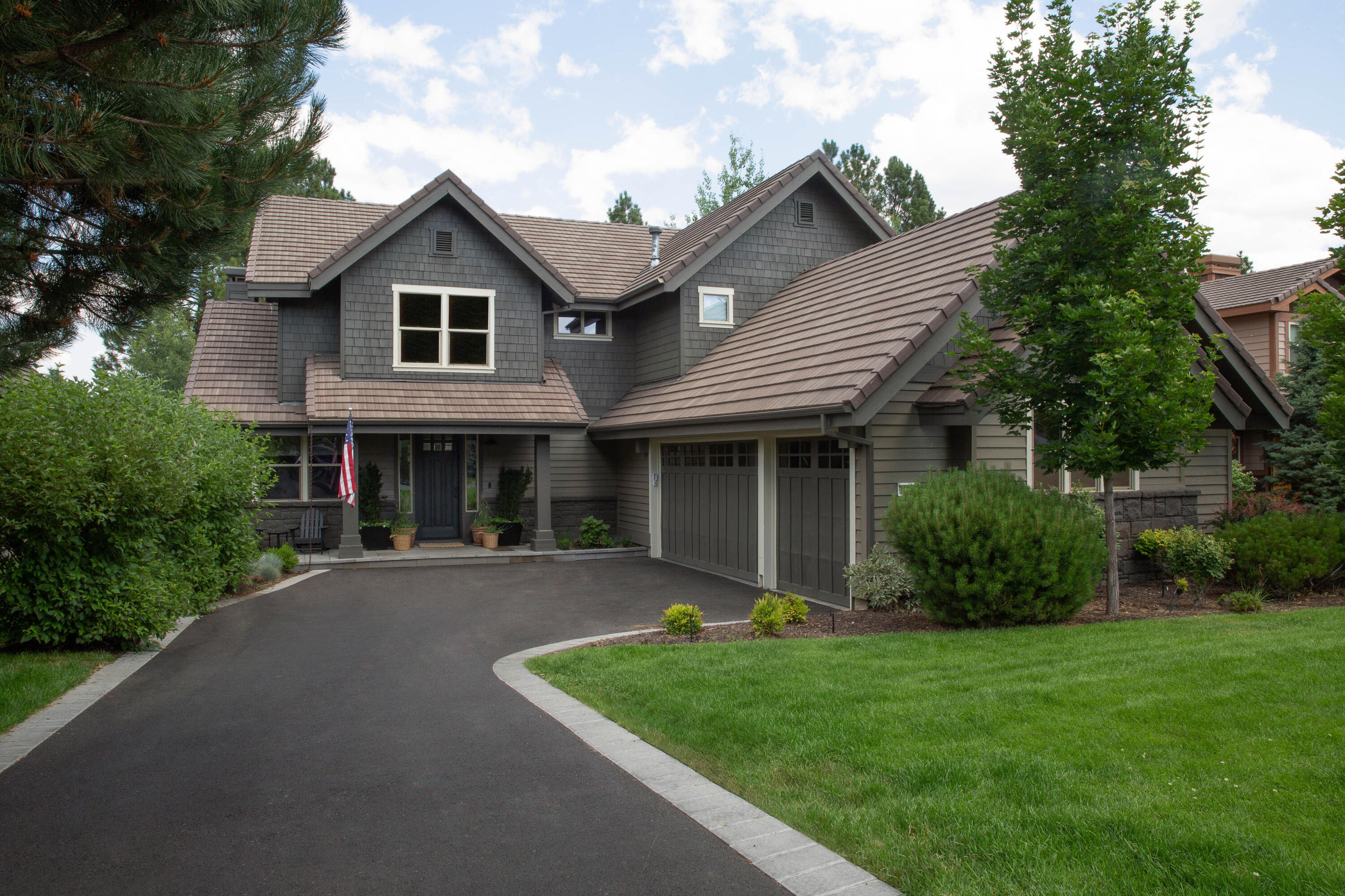Broken Top - Residential
