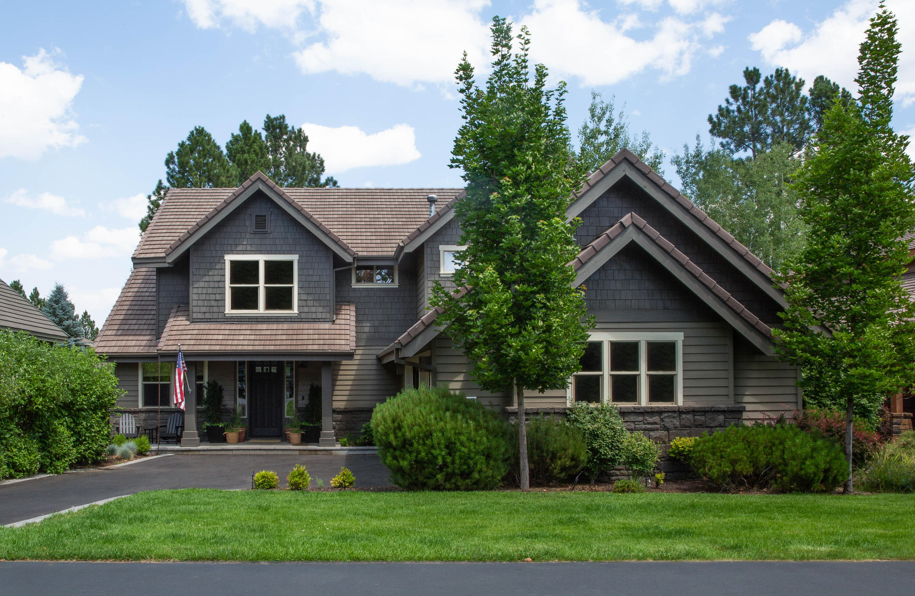 Location, Location, Location.  This beautifully renovated home (with updated appliances), in the highly sought after area of Broken Top.  Home is close to many of Bends premier destinations:  12 minutes to downtown, 10 minutes to Drake Park, 9 Minutes to Old Mill District, 26 Minutes to Mt Bachelor.  
Home backs up to Fall Creek and offers the perfect outdoor living from the spring to the fall.  Master suite is located on the ground floor, with additional master on the second floor, along with 3 other bedrooms and another full bath.  (5th bedroom could be used as family room as it is large enough).  
Home can be purchased Furnished as a separate transaction (Items and  sale pricing to be agreed upon by buyer and seller).
Broken Top amenities include Golf Course Club House, Pool, Tennis courts, Pickle Ball courts, and walking paths.