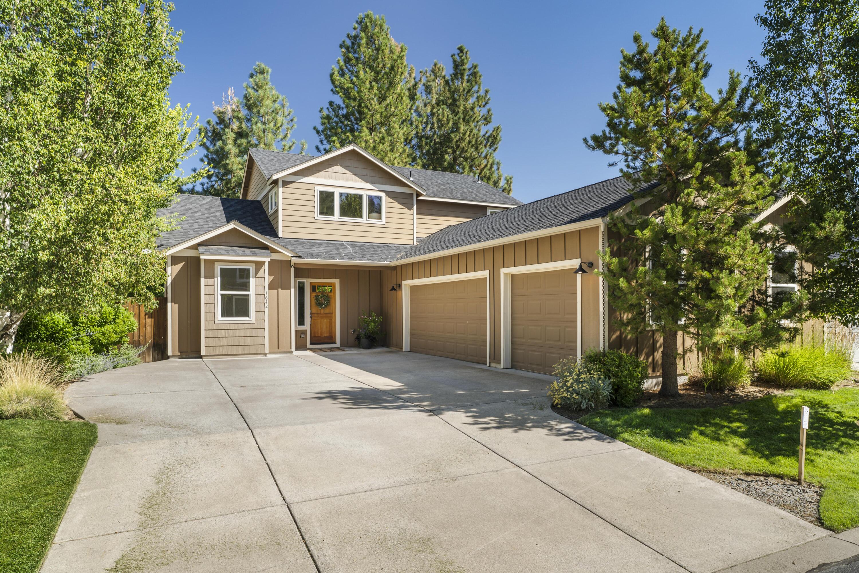 Your doorstep will be just minutes to all that Sisters has to offer! Walk to top-rated schools, pickleball, disc golf, mountain biking and National Forest hiking. Sisters is known for music festivals, the quilt show and the rodeo. Enjoy skiing at Hoodoo, golf at Aspen Lakes and fly fishing the Metolius.
This beautiful open-concept property features high ceilings and windows with abundant natural light, creating a warm and welcoming home. The kitchen has custom cabinetry and granite counters. The room off the entry and the open upstairs loft provide plenty of creative flex space - home office, yoga, play area... Downstairs is a primary suite with a spacious closet and walk-in tub (which a buyer can have converted to a shower easily). There is plenty of storage in the 3-car garage with a workshop area, and a beautiful Ponderosa-lined backyard. 
Recent upgrades include a new roof in 2017, HVAC 2021, water heater 2024 and brand new lighting, paint and carpet. Call for a showing today!