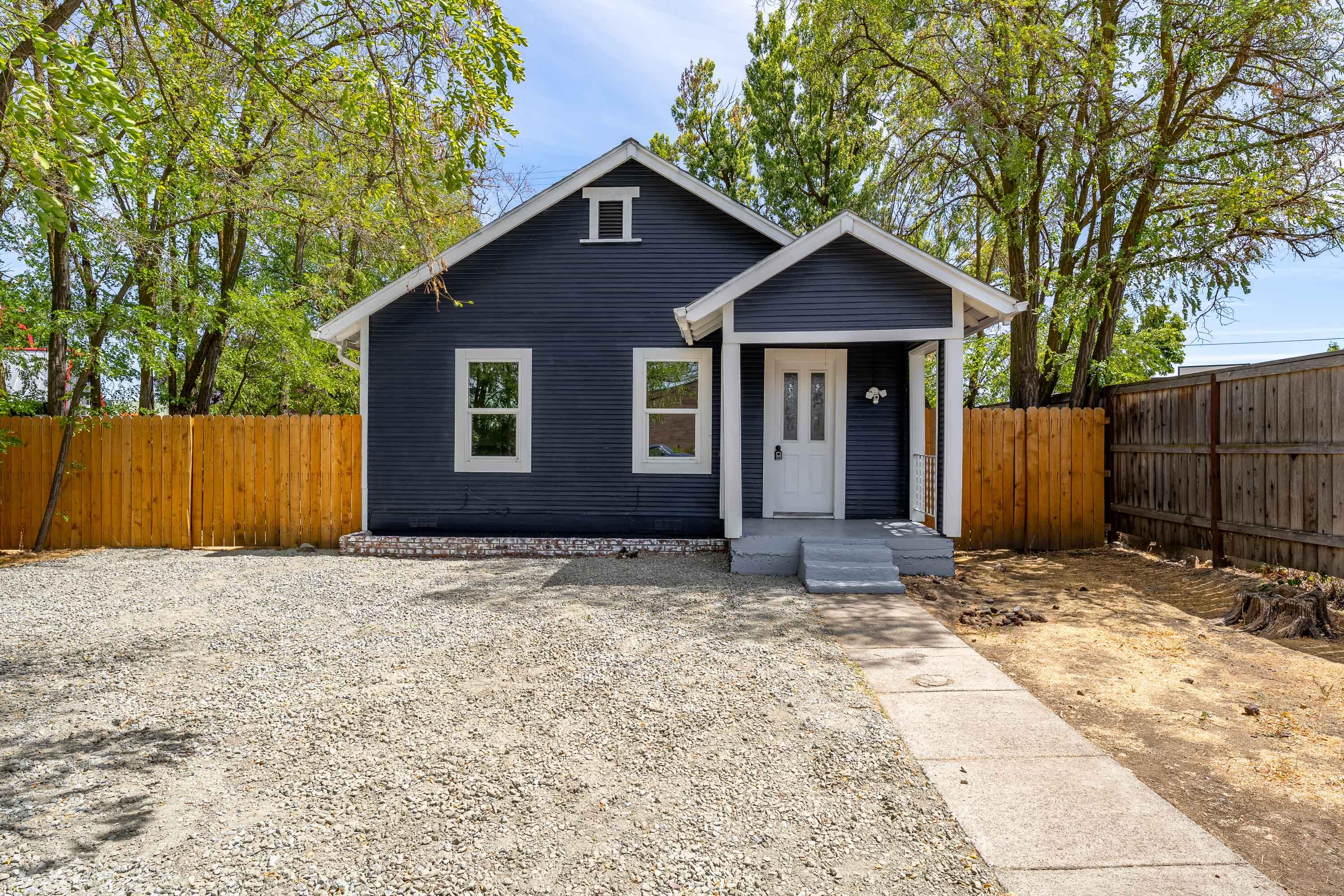 Charming 1927 Bungalow in Prime Location!
Step into this delightful 3-bedroom, 1-bath home full of vintage character and modern potential. With 816 sqft of well-utilized space, this cozy residence offers an inviting atmosphere perfect for first-time buyers, downsizers, or investors. Enjoy the charm of original architectural details paired with the convenience of an unbeatable location—just steps away from local shopping, restaurants, and amenities.
Situated on a 0.11-acre lot, the property features a manageable yard and a surprising amount of storage throughout. Whether you're relaxing in the cozy living space or exploring the vibrant neighborhood, this bungalow offers both comfort and convenience. A rare find with timeless appeal!