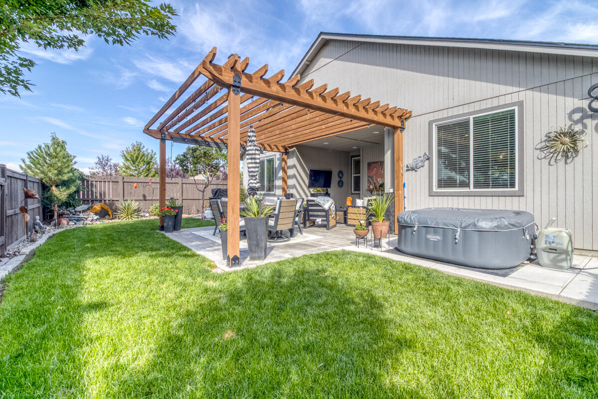 Maple Meadows - Residential