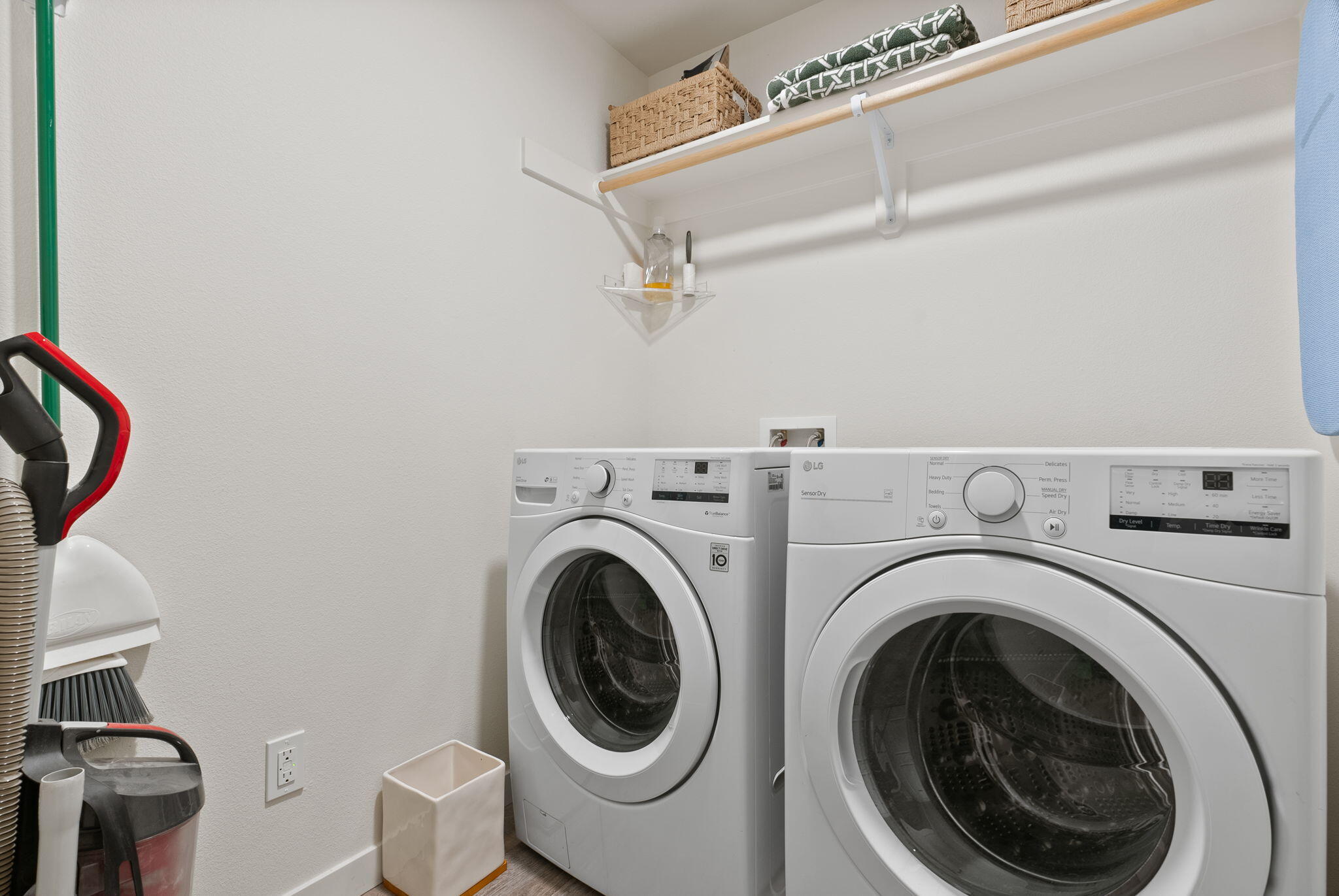 Mckenzie Meadow Vill - Residential