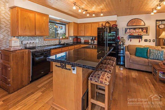 Madras Ranchos - Residential