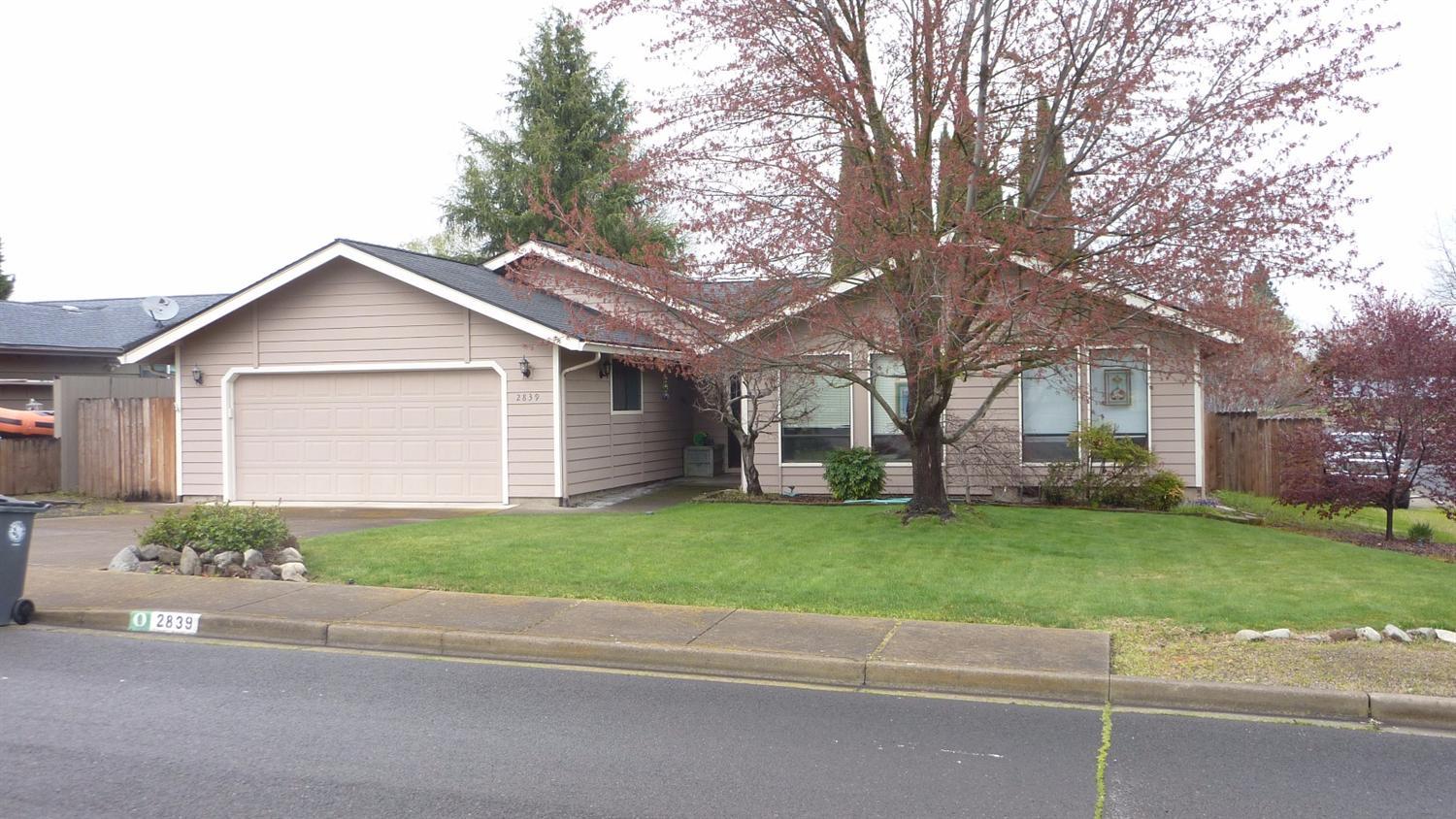 Great home is great East Medford location. Close to both North Medford High and Lone Pine Elementary. This home features a great floor plan with 3 bedrooms, 2 baths. Family room area open to a great kitchen with lots of storage and access to a wonderful outdoor living area. Nice sized lot with mature landscaping. 2 car attached garage.