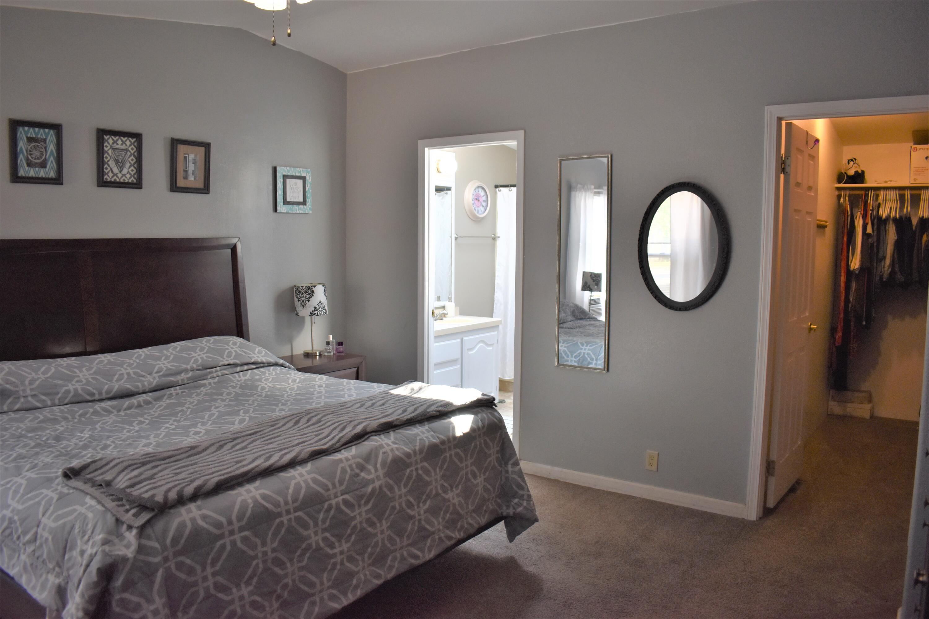 Wagon Trail Acreages - Residential