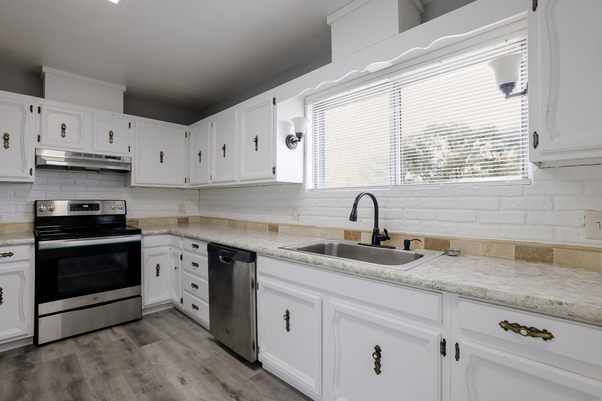 CLAJ - Residential