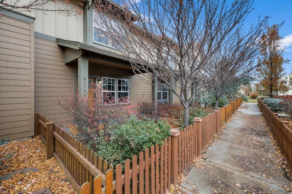 Gardenside - Residential