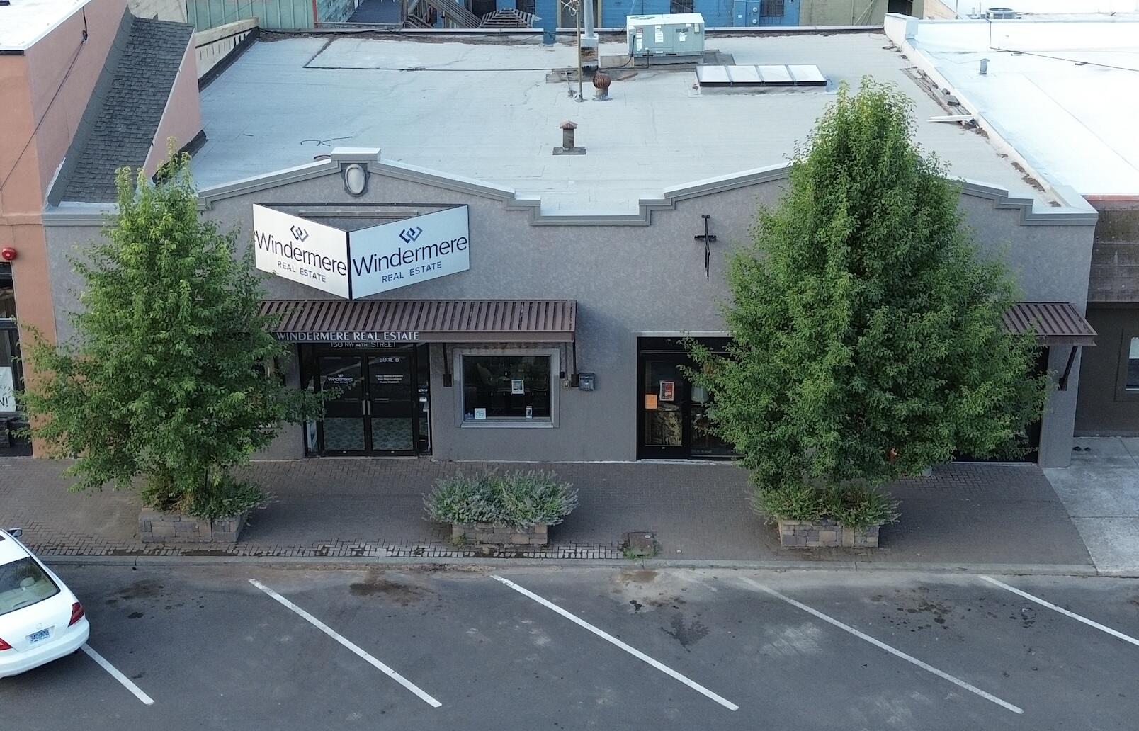 Located in the heart of downtown, this 3,780 sq ft of commercial space features two fully leased units.One unit is currently being used as an office space and one unit is retail space; each with it's own street entrance. The retail unit includes a break room and vintage vault, perfect for a variety of uses. The office space is designed with an open concept, with dedicated conference rooms. Both units are currently leased presenting this property an excellent opportunity for a turnkey investment in a prime downtown location. Seller is a licensed Realtor in the State of Oregon.