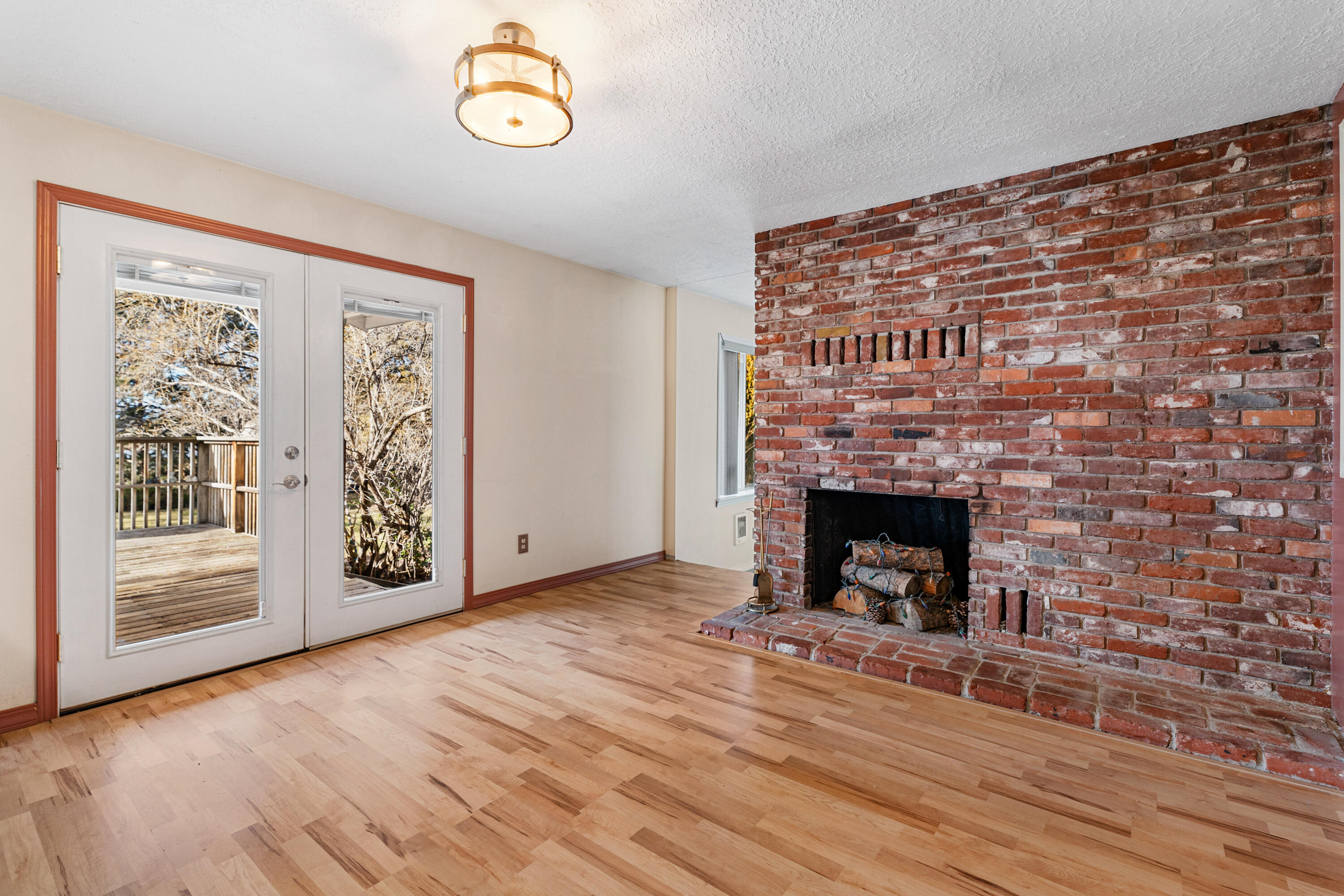 Howells River Rim - Residential