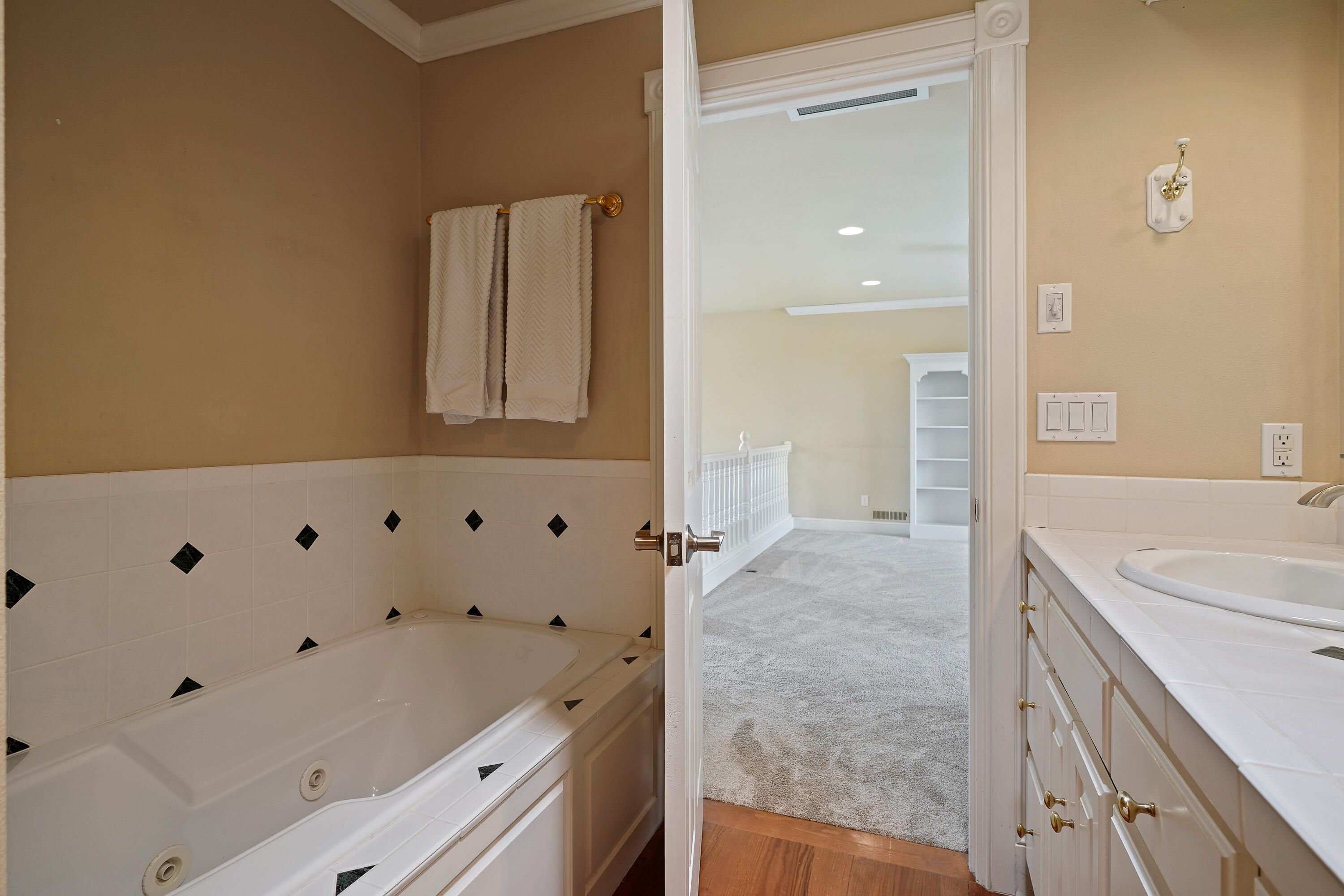 Lane Knolls - Residential