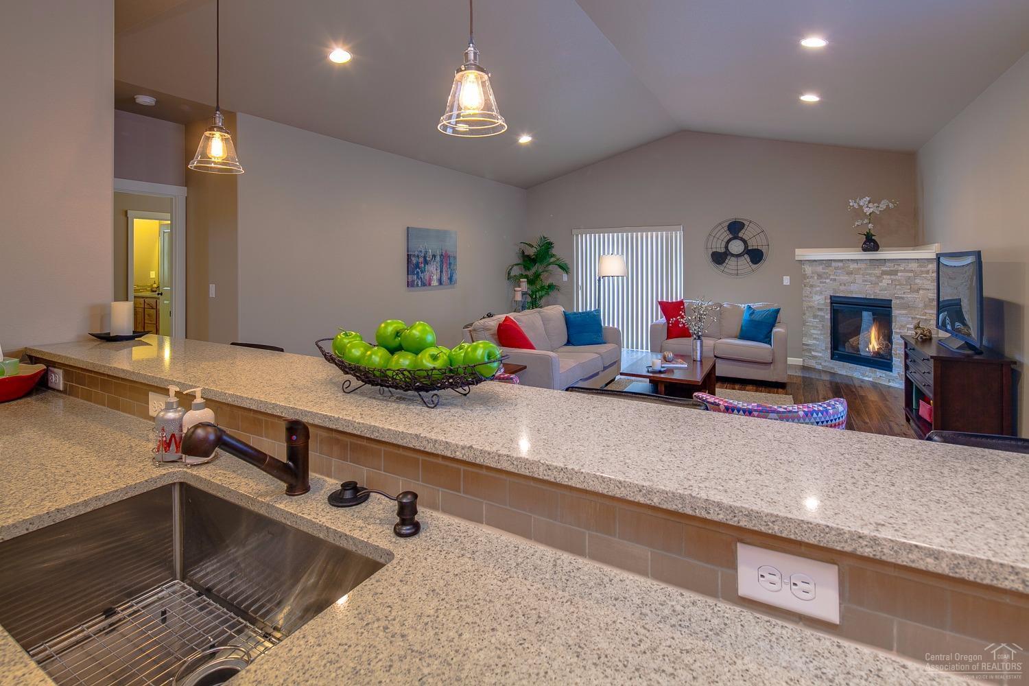 Kian Canyon - Residential