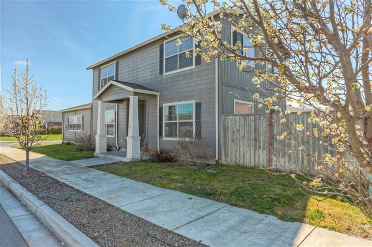 Come enjoy this well located home walking distance to schools. 3 bedrooms 2 1/2 baths, 1657 sq. ft. built in 2007. Granite counters set off the spacious island kitchen with stainless appliances and walk-in pantry. Range/oven is gas and the floors in the kitchen, dining and living room are all bamboo, while tile graces the bathroom floors. Master bedroom has vaulted ceiling with ceiling fan, a large walk-in closet, double vanity in the bathroom and granite counters as well. This is a hard to find home at a very affordable price waiting for you to make it yours.