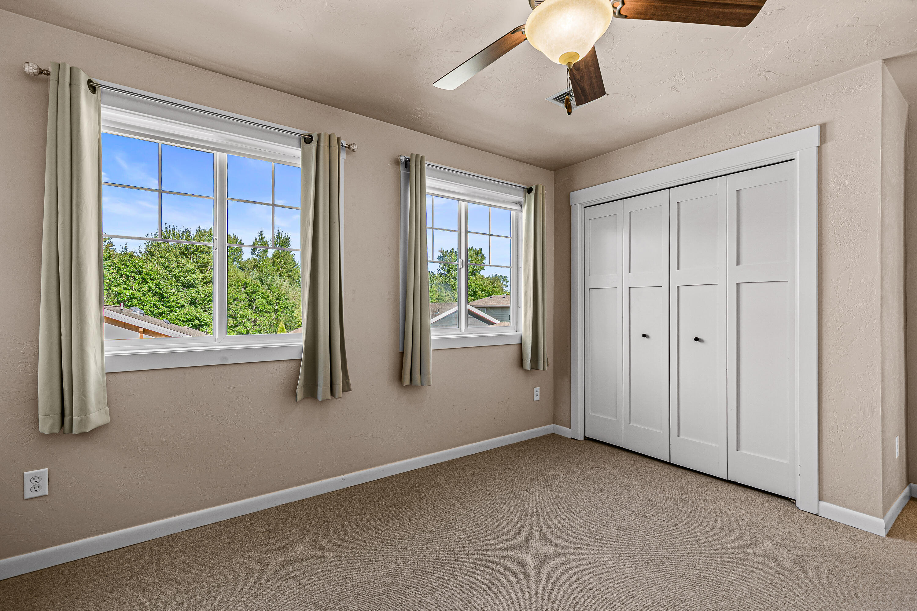 Meadowbrook Park II At North Mountain - Residential
