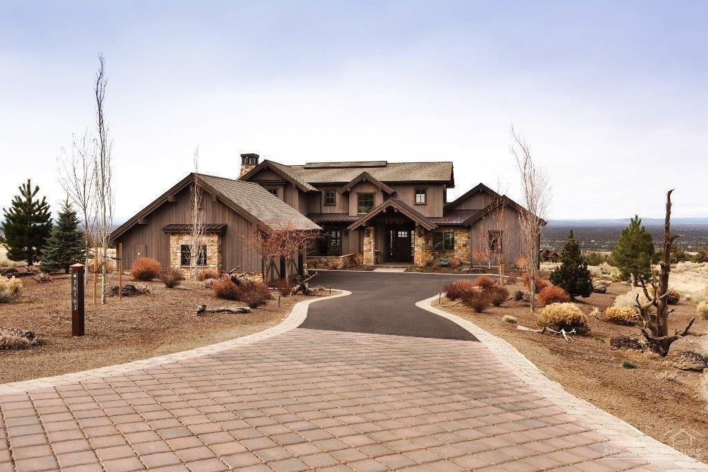 Amazing Custom Built Home on the 14th Fairway with Panoramic Cascade Mt Views. Vaulted Ceilings with Wood Beam Accents, Lots of Big Windows, Stone Fireplaces, Walnut Hardwood Floors, Country Kitchen w/Double Ovens, Slate backsplash to the Ceiling and Double Slab Granite Countertops, Master has Stone Fireplace and Custom Walk In Closet, Master Bath has Tiled Heated Floors and Honed Granite Countertops, Large Outdoor Living Area with Stone Fireplace, Upstairs Bonus Room with Access to Upper Deck!
