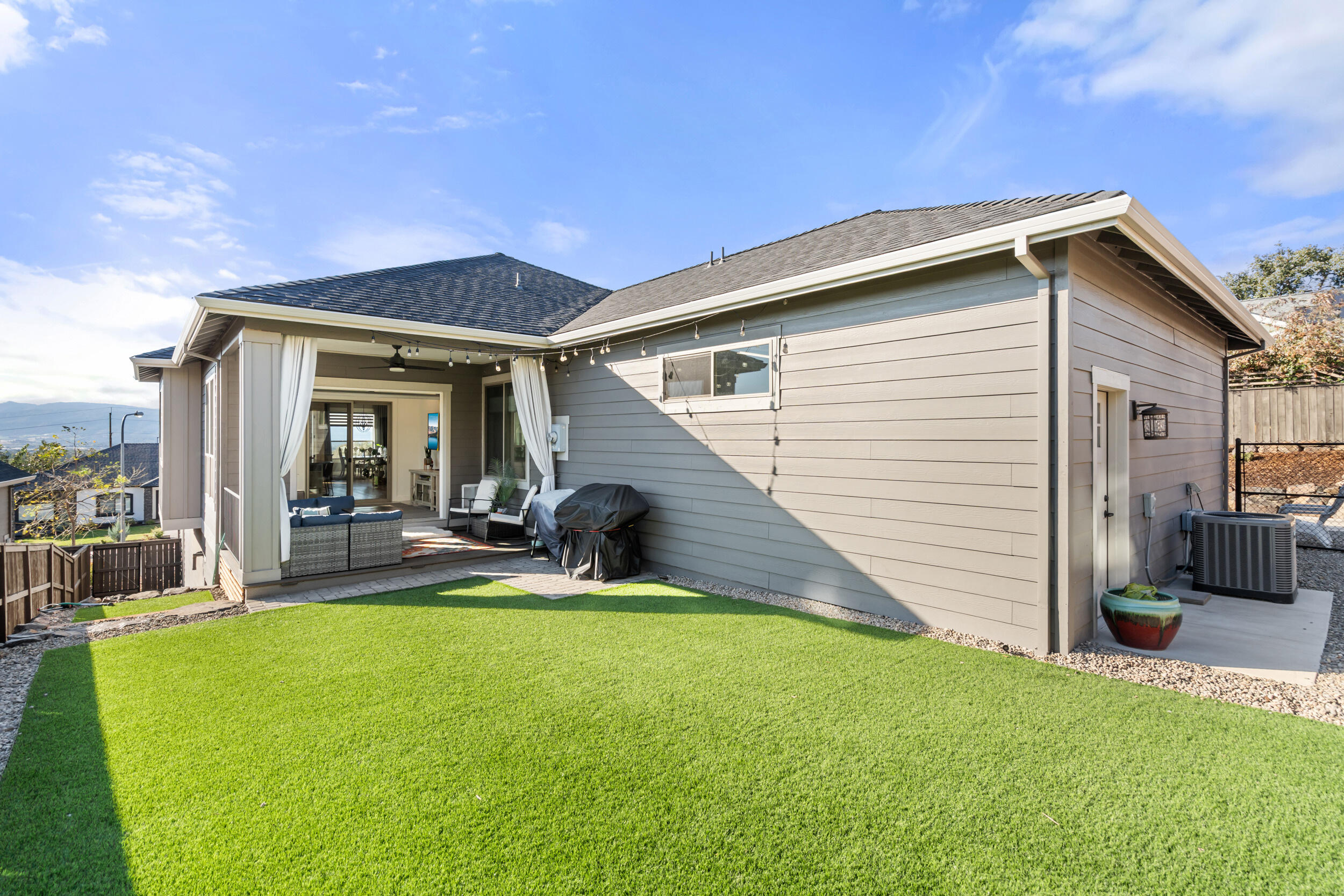 Bella Vista Heights Phases 1 & 2 - Residential