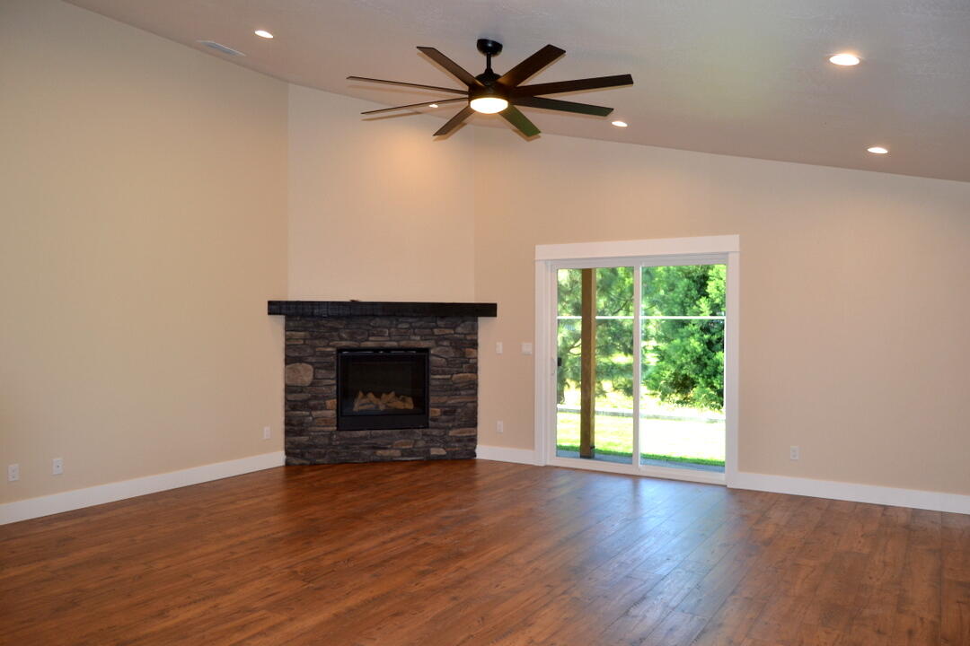 Buckmaster - Residential